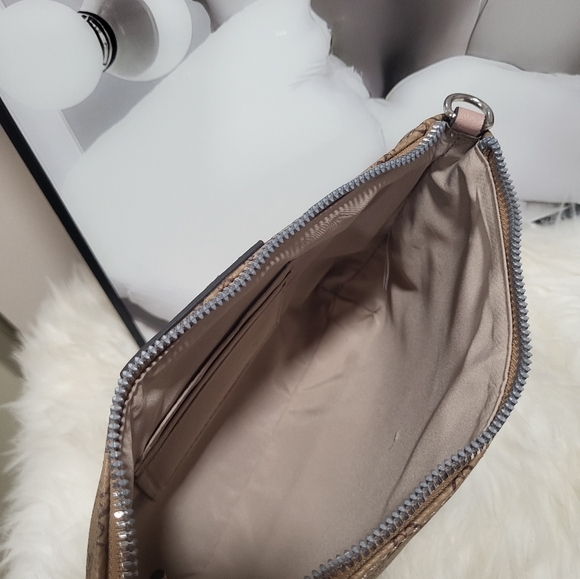 NWOT Nine West Zippered Cosmetic Bag - Picture 3 of 6